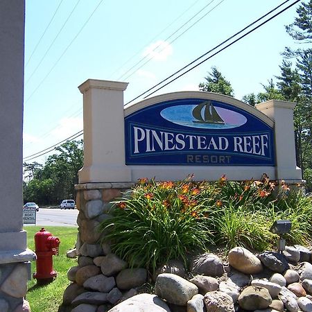 Pinestead Reef Resort Traverse City Bagian luar foto