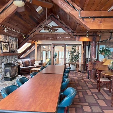Pinestead Reef Resort Traverse City Bagian luar foto