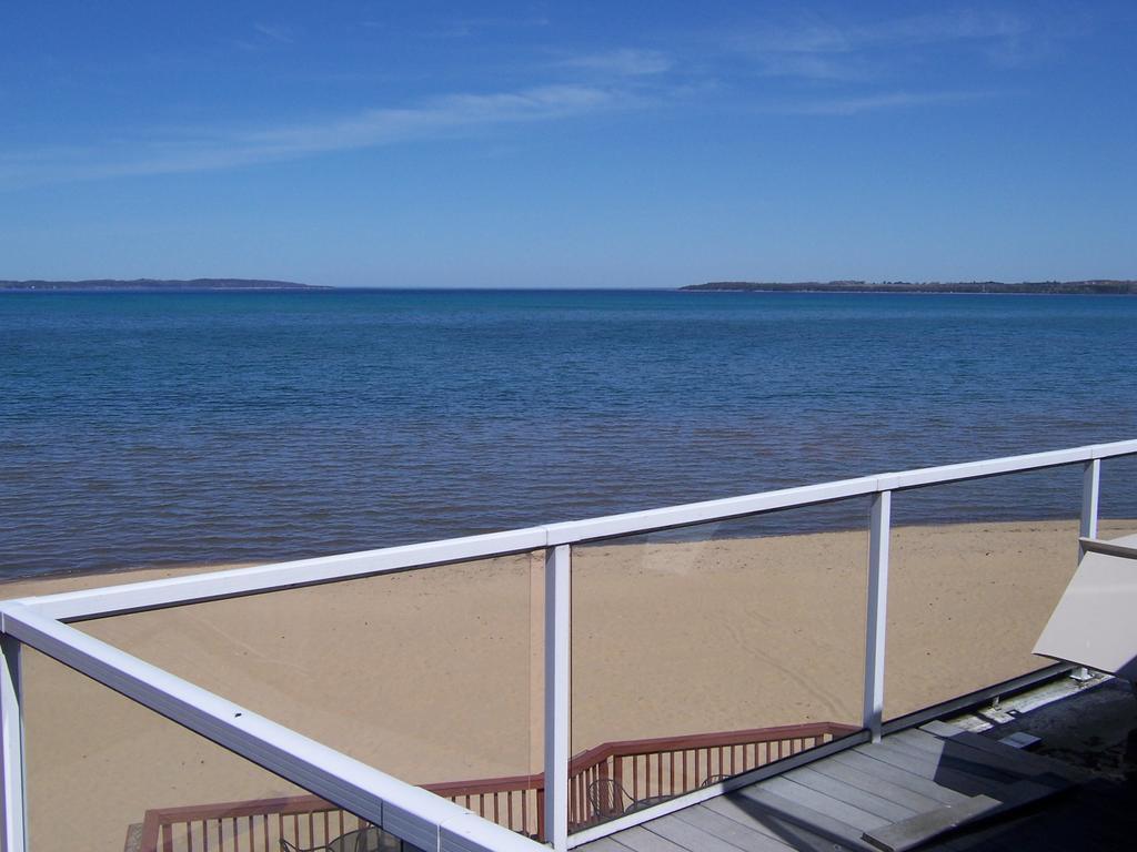 Pinestead Reef Resort Traverse City Bagian luar foto