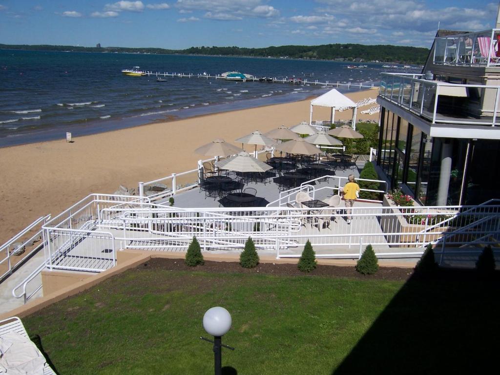 Pinestead Reef Resort Traverse City Bagian luar foto