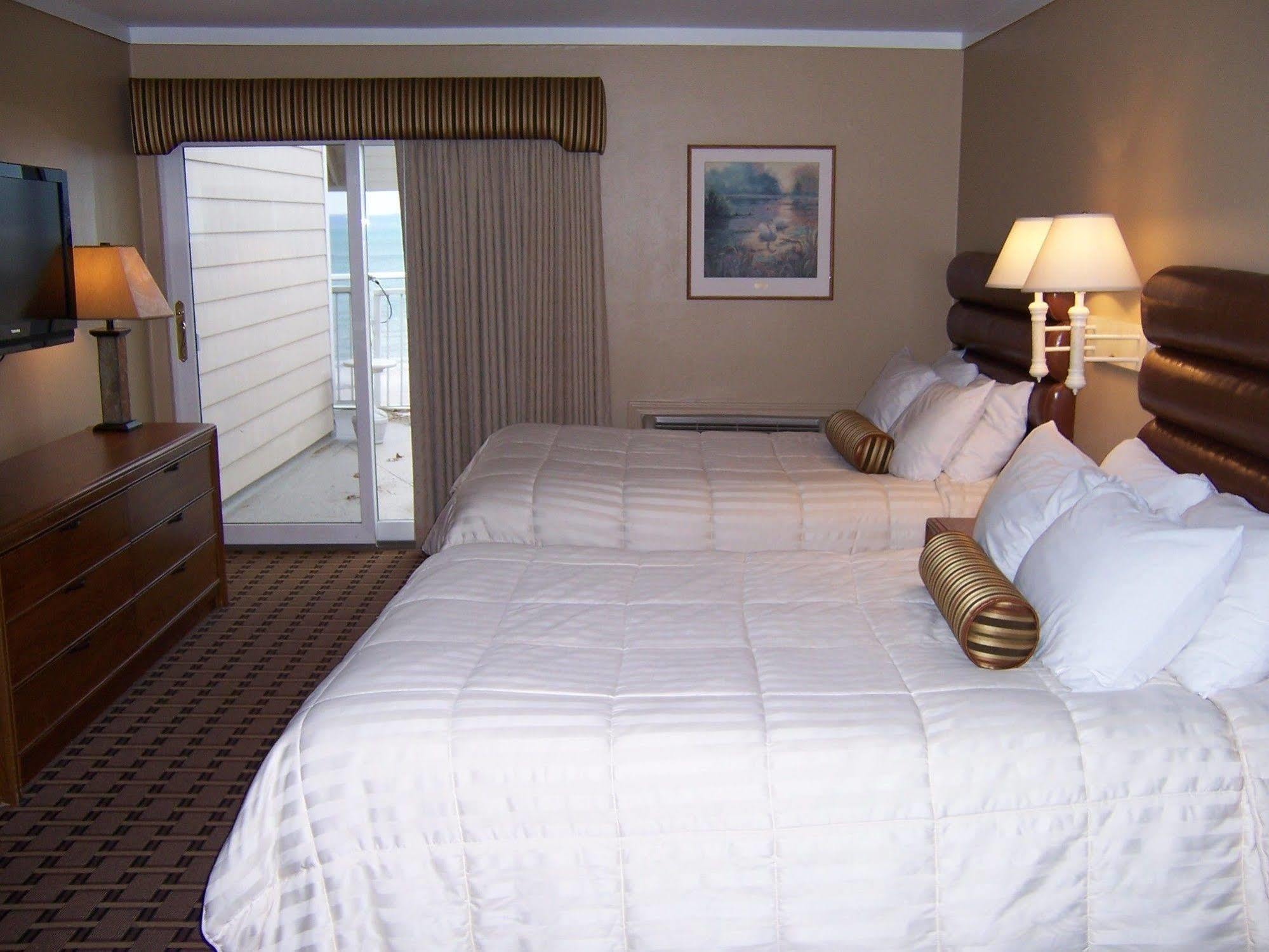 Pinestead Reef Resort Traverse City Bagian luar foto